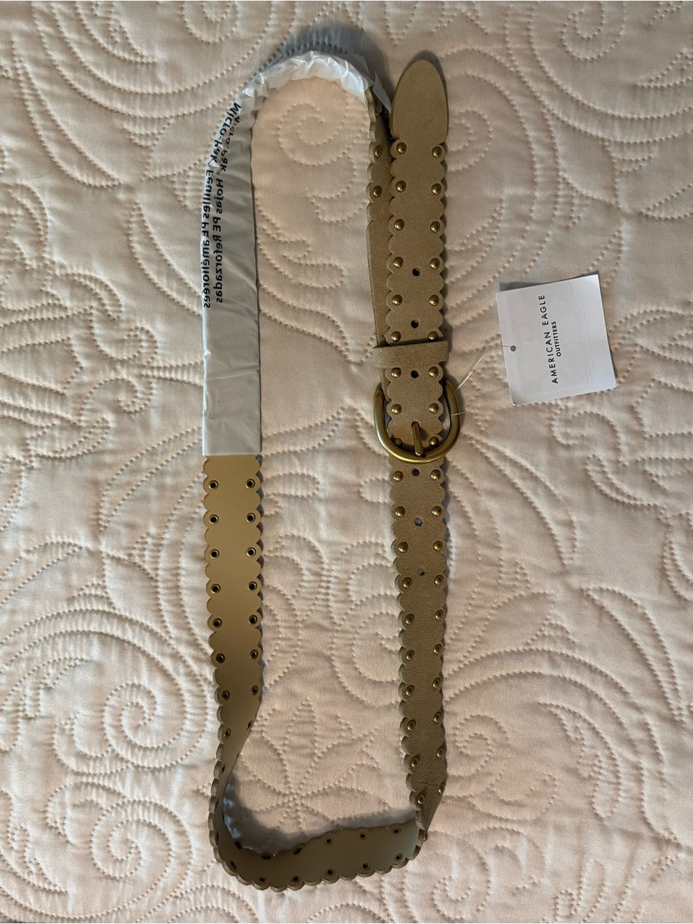 NWT American Eagle Outfitters scalloped stud belt with brass buckle